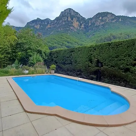 Les Iris Gourdon (Alpes-Maritimes)